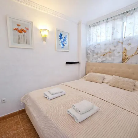 Sea View Ii In Rincon De Loix -free Parking, Wi-fi, Pool, New Air Conditioning *
